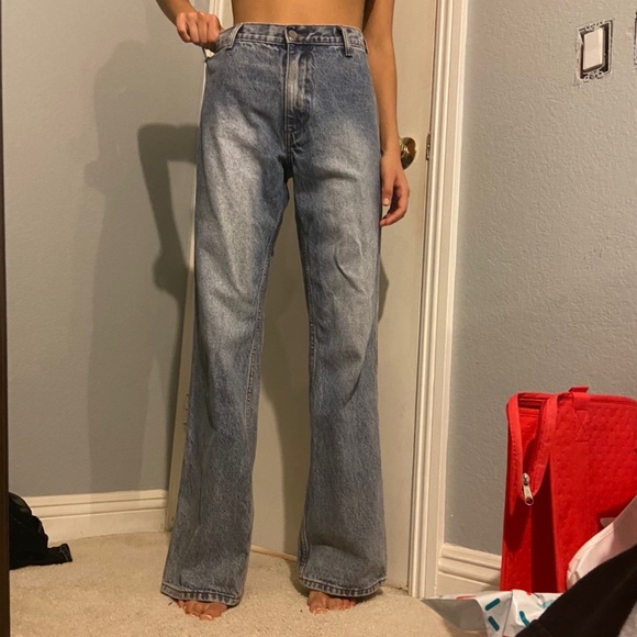 wide leg brand new brandy melville jeans! - Picture 2 of 4